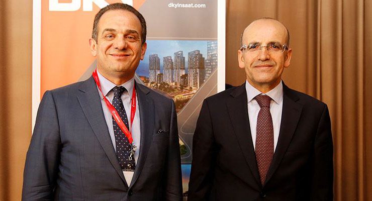 Mehmet Şimşek Uludağ Ekonomi Zirvesi’nde iş dünyasıyla buluştu