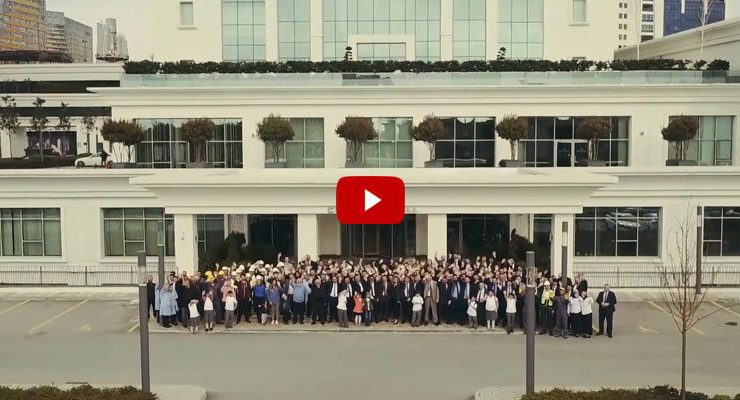 Emlak Konut GYO’nun 2017’deki ilk klibi İngilizce oldu