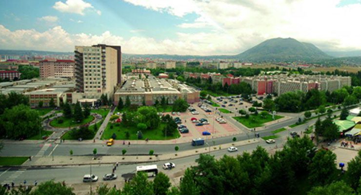 Erciyes Üniversitesi yaşam merkezi yaptırıp kiralayacak
