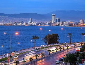 İzmir’de 6,6 milyon TL’ye satılık iki arsa