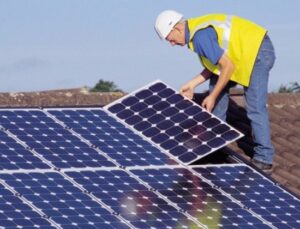 Çatısında elektrik üreten yılda 10 bin TL kazanacak