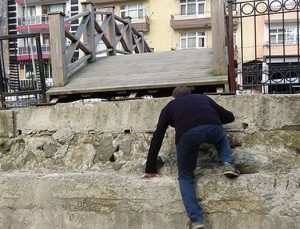 Rize’de çıkışı olmayan köprü