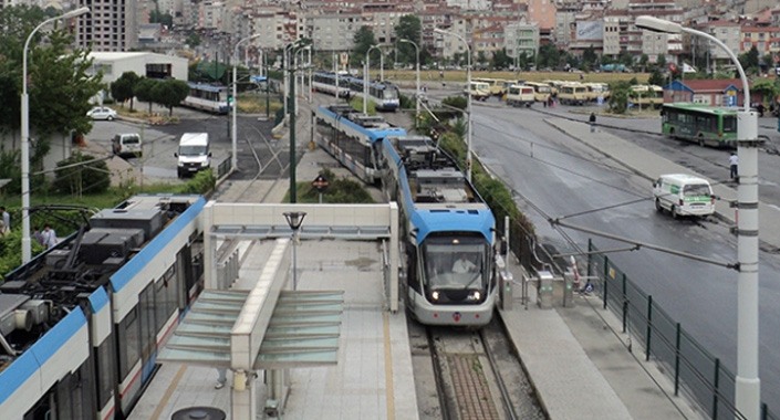 Zeytinburnu tramvayı yer altına alınıyor