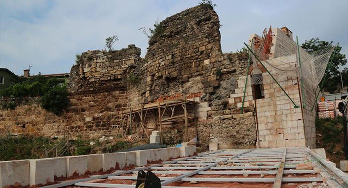 Bursa’daki Zindan Kapı’nın restorasyonu bitmek üzere
