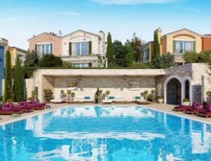 Mimarin Ovacık Bağ Evleri Çeşme’de yükseliyor!