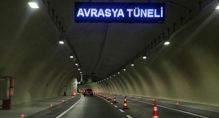 Avrasya Tüneli dolu yağışı sonrası yeniden trafiğe açıldı
