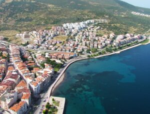 İzmir Dikili’de 3.8 milyon TL’ye satılık 4 arsa