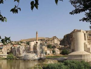 Hasankeyf’teki tarihi yapılar bir bir taşınıyor