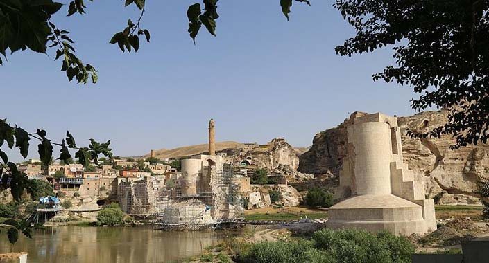 Hasankeyf’teki tarihi yapılar bir bir taşınıyor