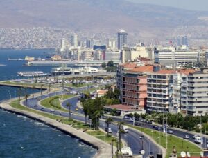 İzmir’i uydu kent kurtarır