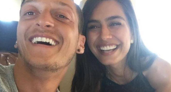 Amine Gülşe, Mesut Özil’in evini yeniden dekore ediyor