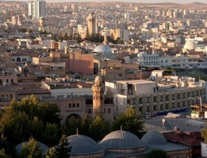 Şanlıurfa Eyyübiye’de 3 arsa satışa çıktı