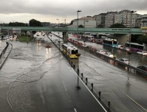 İstanbul’daki yağış barajlardaki suyu yüzde 1 artırdı