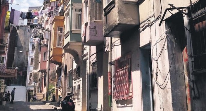 Beyoğlu’nun tarihi binaları yenileniyor