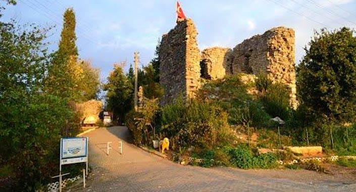 Akçakoca’daki Ceneviz Kalesi’nde restorasyon başladı