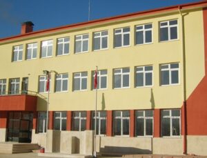 İstanbul Valiliği 10 okulu yeniden inşa ettiriyor