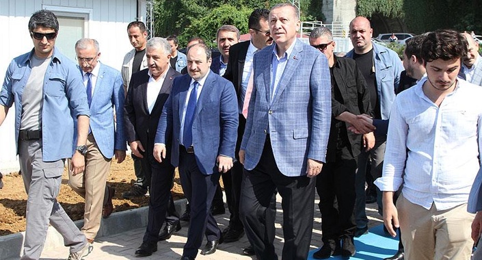 Cumhurbaşkanı Rize-Artvin havalimanı inşaatını inceledi