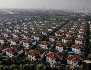 Çin’in Huaxi Köyü’nde herkes villada oturuyor