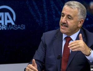 Bakan Arslan Gebze Halkalı demiryolu hattı için tarih verdi