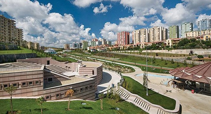 Bahçeşehir’deki lüks sitede aidat krizi çıktı