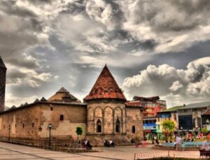 Erzurum Yakutiye’de belediyeden satılık arsa