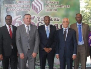 Somali Başbakanı Khayre’den Türk müteahhitlere destek