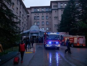 Ankara Eğitim ve Araştırma Hastanesi’nde yangın çıktı