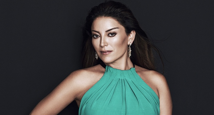 Aşkın Nur Yengi Acarkent’teki 4 katlı villasını gardırop yaptı