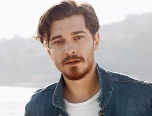 Çağatay Ulusoy ailesine Marmaris’ten ev aldı