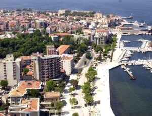 Çanakkale’de satılık 3 arsa ve 19 lojman