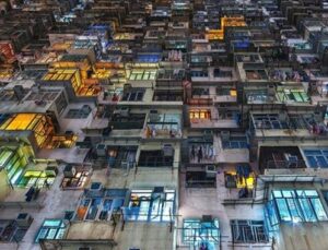 Hong Kong’da devlet destekli 620 konuta 88 bin aile başvurdu