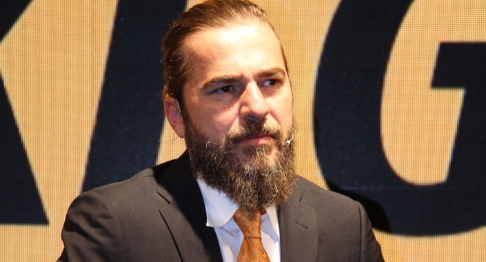 Engin Altan Düzyatan: Tüm kazancımı eve yatırıyorum