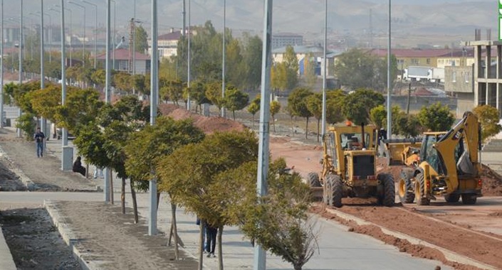 Doğubayazıt 20 yıldır alamadığı hizmetleri almaya başladı