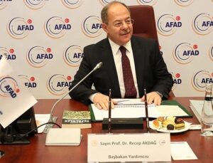 Yeni hazırlanan Türkiye Deprem Haritası görüşülüyor