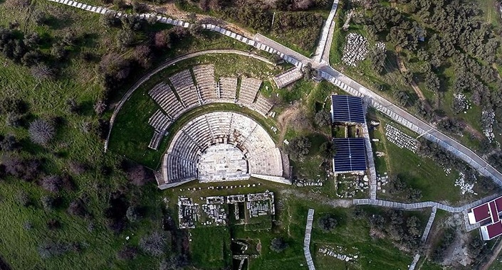 İzmir’de 2 bin yıllık oda mezarlar bulundu