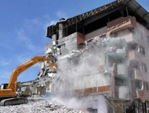 Risk taşımayan binalar yıkılamayacak