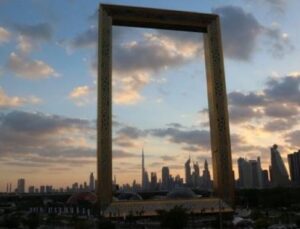 Dubai’ye 250 milyon liralık boş çerçeve dikildi