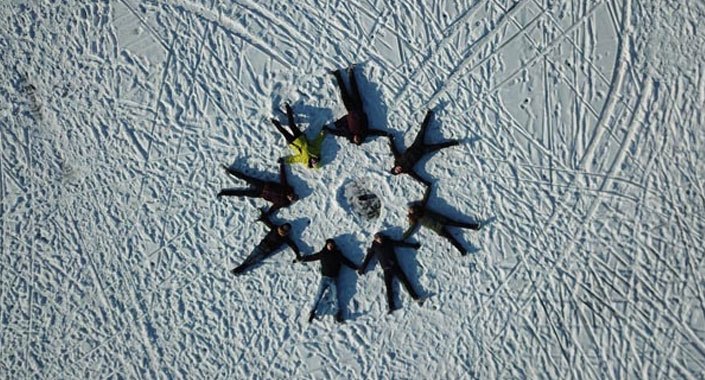 Buz tutan Çıldır Gölü’ne turist akını