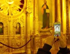 Demir Kilise’ye ziyaretçi ilgisi