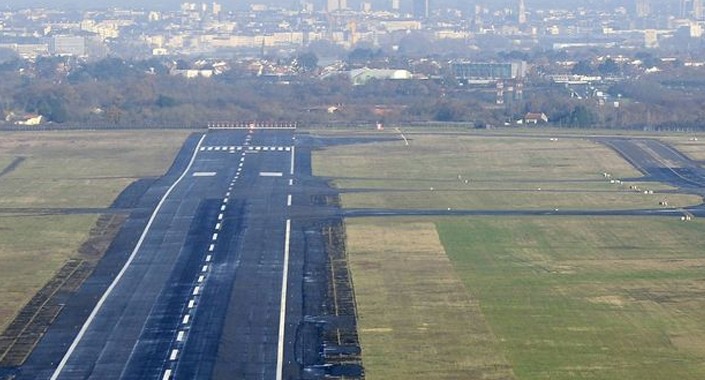 Fransa yeni havalimanı projesini iptal etti