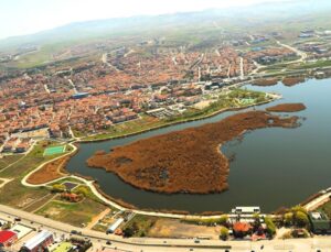 Ankara Gölbaşı’nda ticaret alanı imarlı satılık arsa