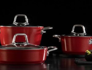 Jumbo Roca’dan mutfaklara ateş kırmızısı setler