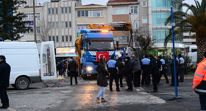 İBB, Kadıköy Belediyesinin otoparkına el koydu