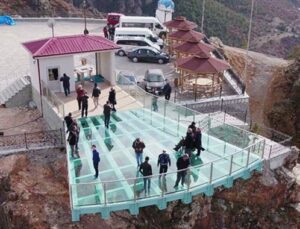 Türkiye’nin en yüksek cam seyir terası açıldı