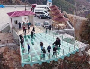 Türkiye’nin en yüksek cam seyir terası açıldı