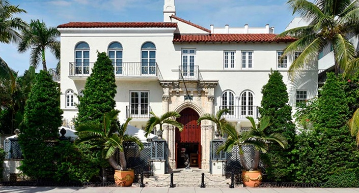Versace’nin villası Osmanlı eserleriyle donatıldı