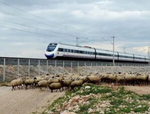 Akdeniz demiryoluyla Karadeniz’e bağlanıyor