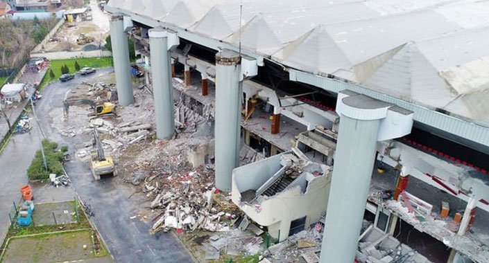 Abdi İpekçi Spor Salonu yıkımında asbest tehlikesi