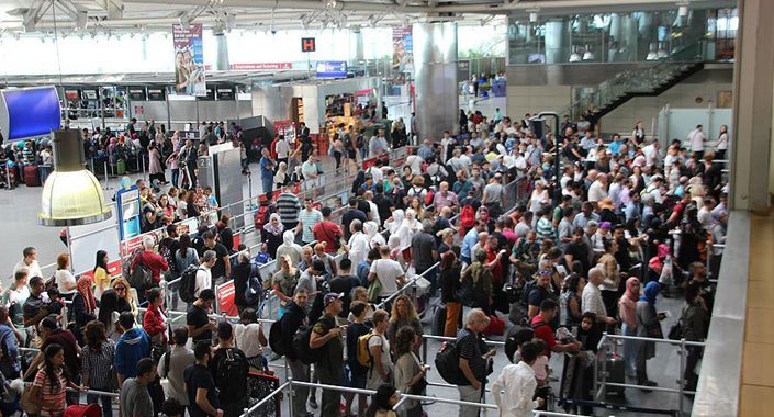Atatürk Havalimanı ABD nüfusundan fazla yolcu ağırladı