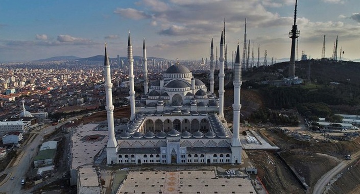 Türkiye’nin en büyük camisi Çamlıca’da geri sayım başladı